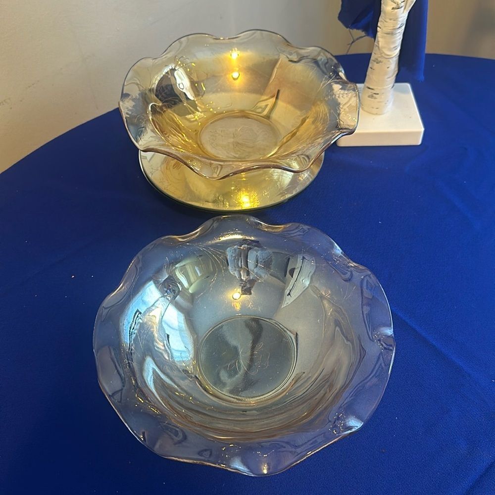 Pair of Vintage Etched Jeannette Floragold Depression Glass Ribbon Bowls